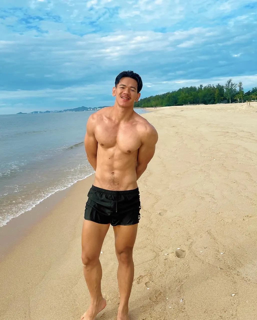 Cool GUY : Agoi Soutthavilay