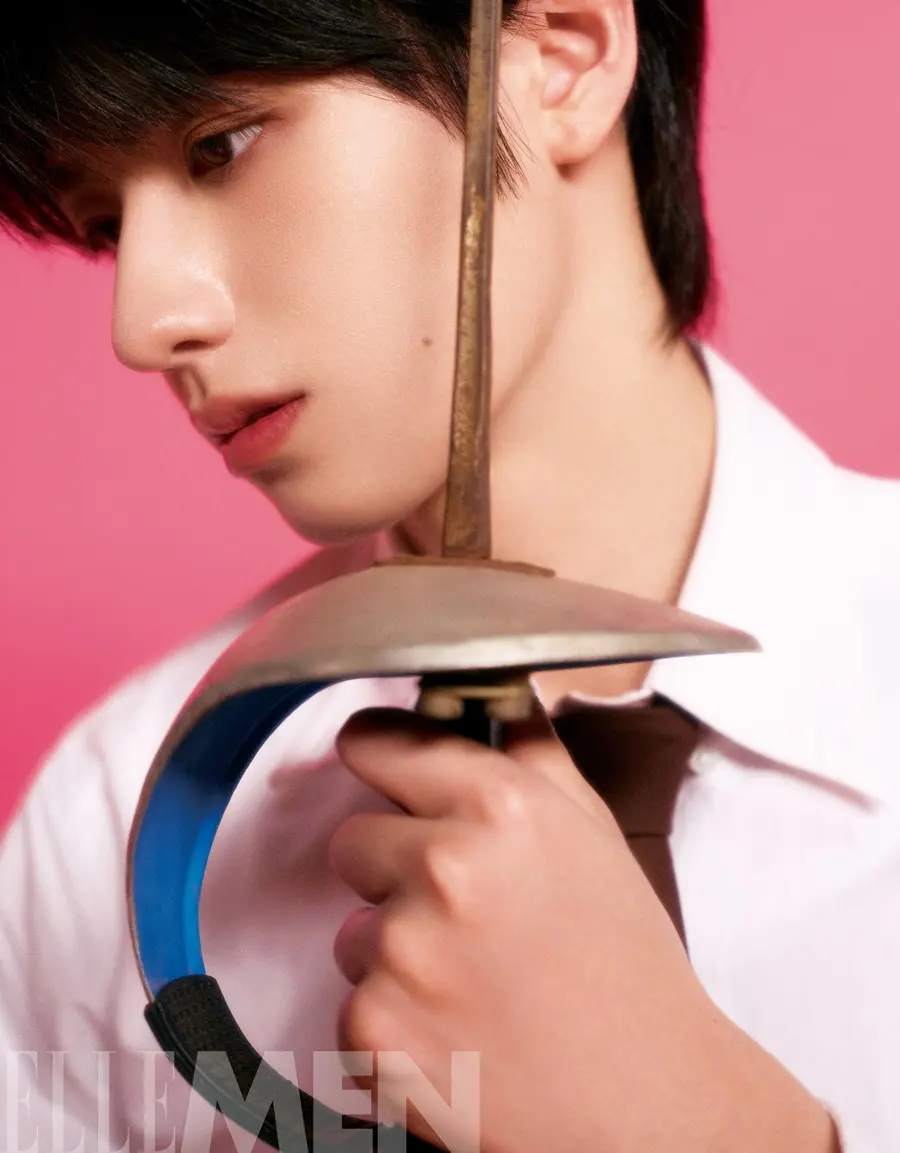 TOP landing boy @ ELLEMEN China May 2025