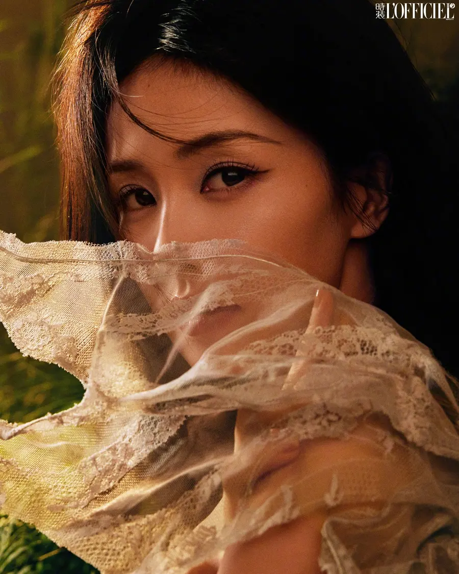 Bai Lu @ L’OFFICIEL China August 2025