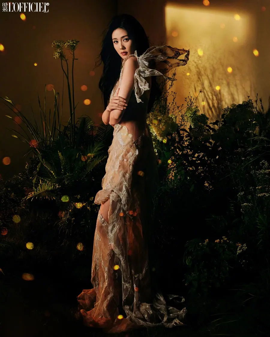 Bai Lu @ L’OFFICIEL China August 2025