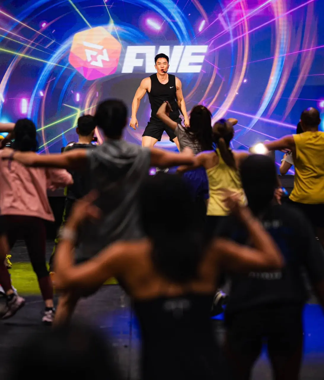 Fitness instructor : Gun Gun