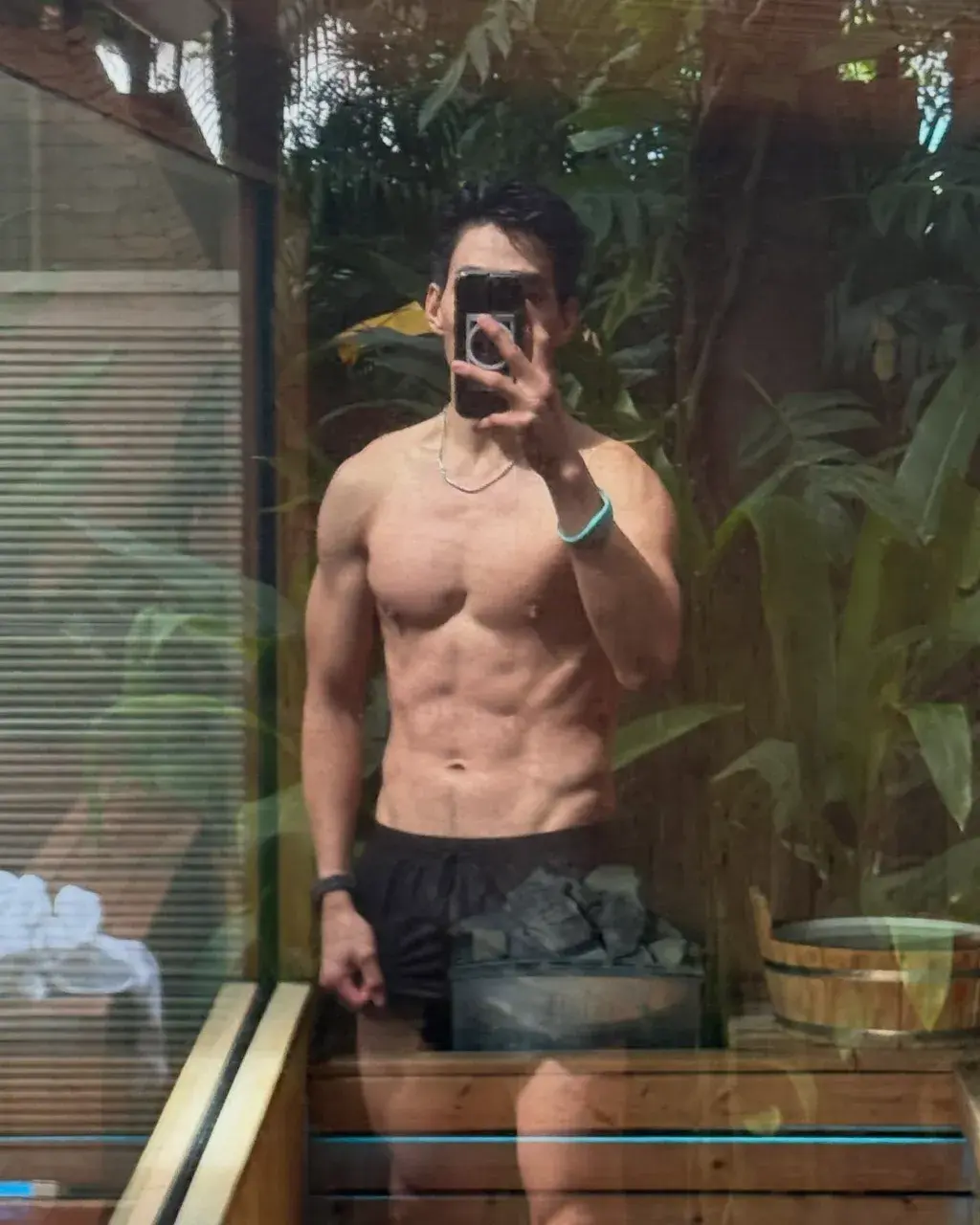 แฉะรอเธอ