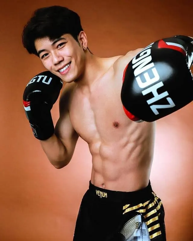 ถอดโชว์เรือนร่าง 2943