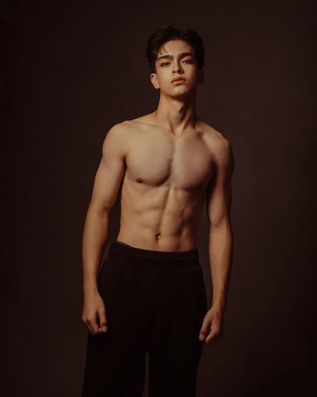 ถอดโชว์เรือนร่าง 2944