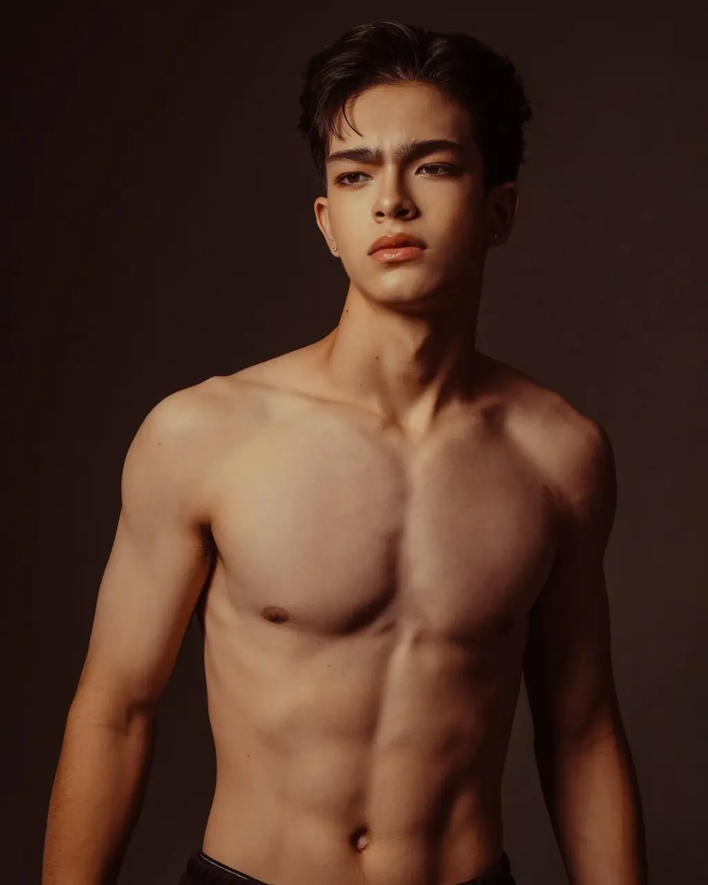ถอดโชว์เรือนร่าง 2944