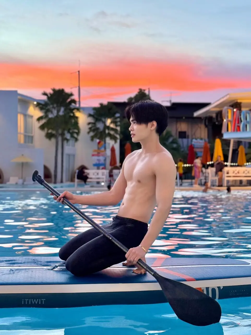 ถอดโชว์เรือนร่าง 2944