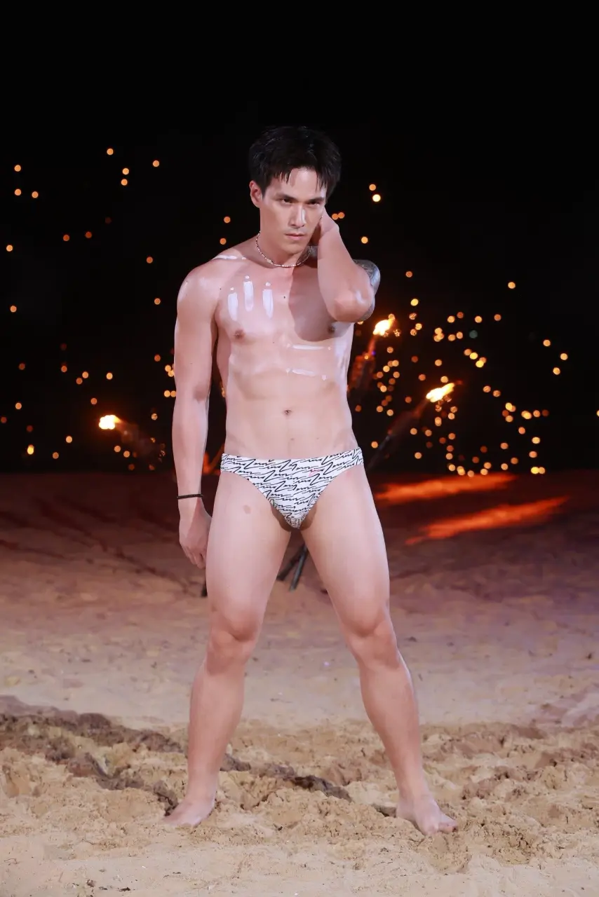 Mister International Thailand 2025 ชุดว่ายน้ำริมหาด