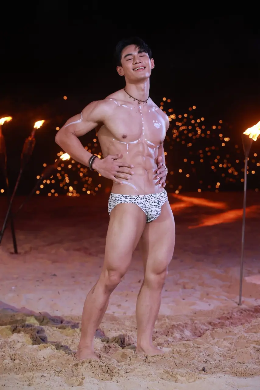 Mister International Thailand 2025 ชุดว่ายน้ำริมหาด