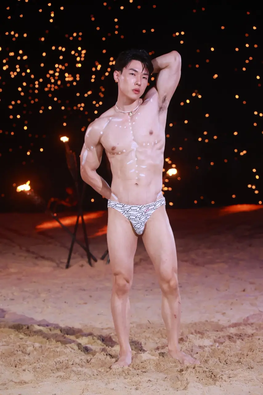 Mister International Thailand 2025 ชุดว่ายน้ำริมหาด