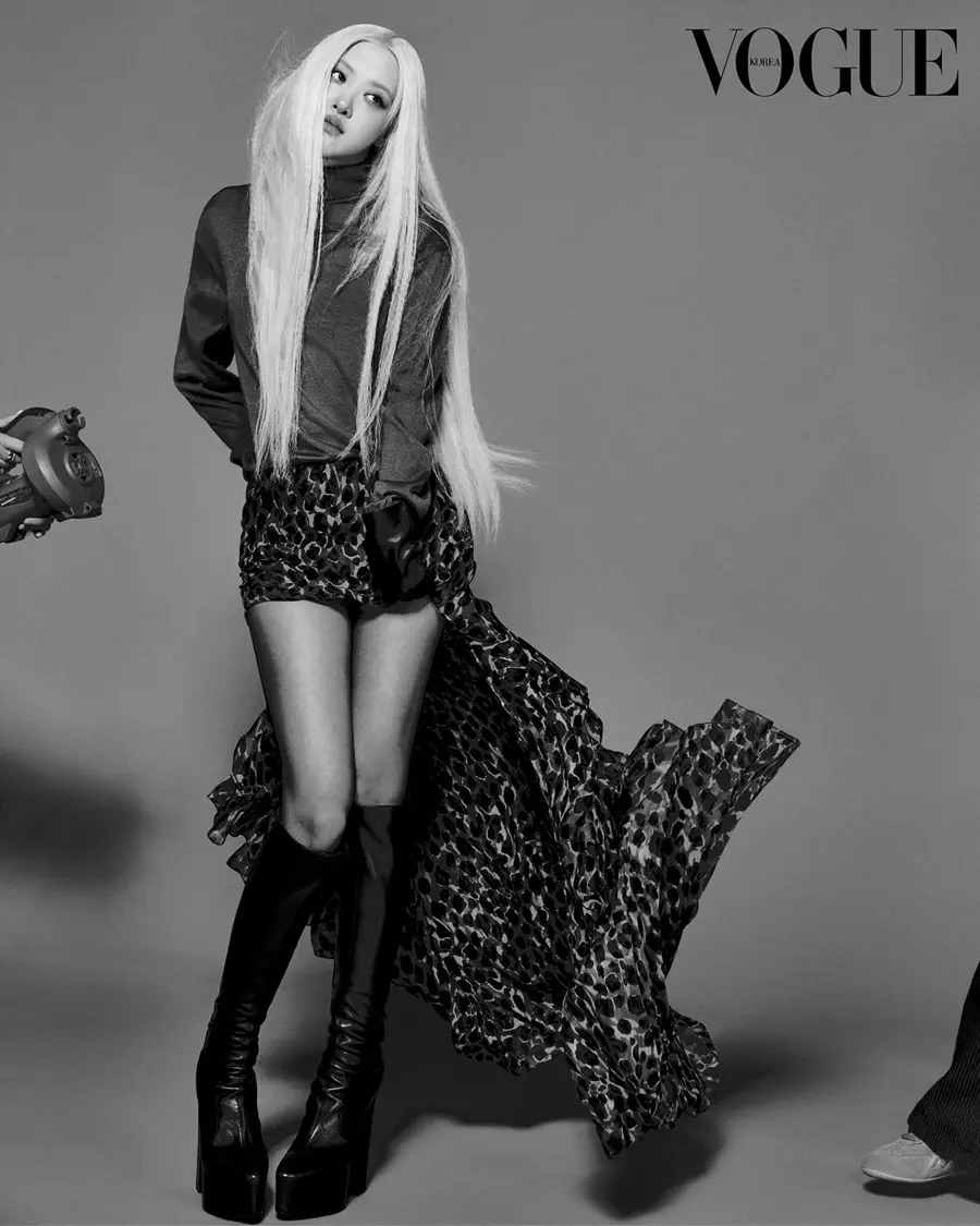 Rosé @ VOGUE Korea August 2025