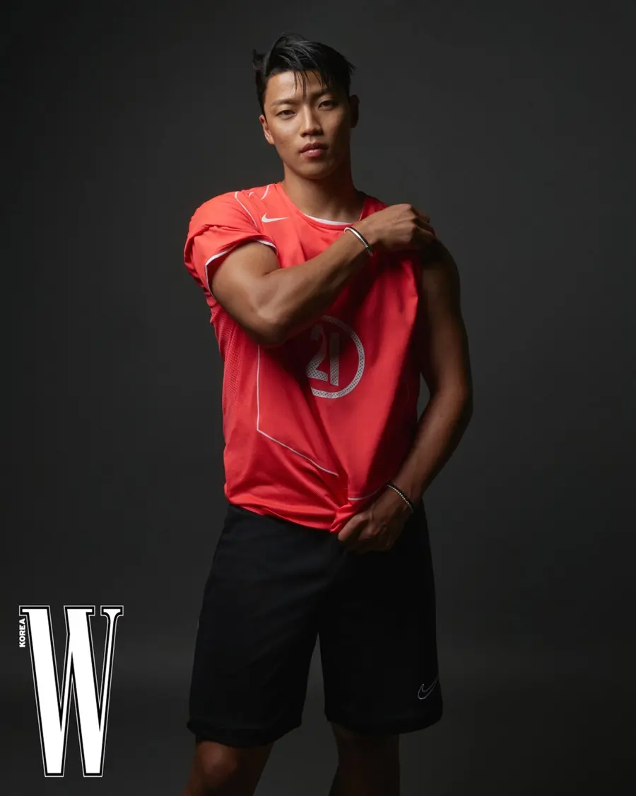 MEOVV & Hwang Hee Chan @ W Korea August 2025