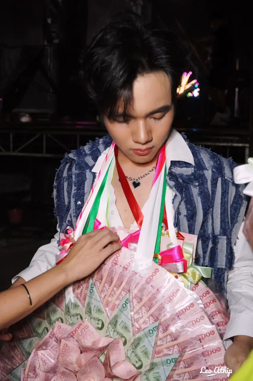 ลีโอ อธิป โสดา ไมค์ปลดหนี้