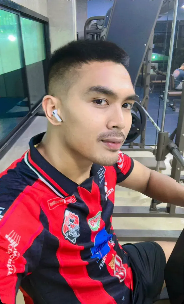 เผลอเลีย