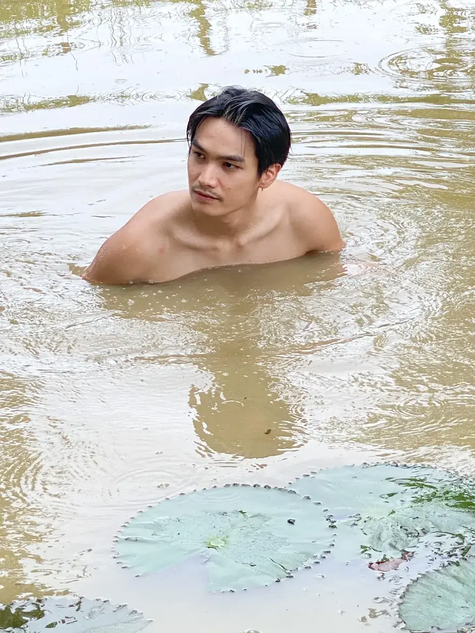 เผลอเลีย