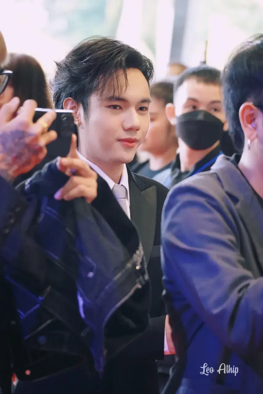 ลีโอ อธิป นักร้องลูกทุ่งดาวรุ่งชายยอดเยี่ยมแห่งปี