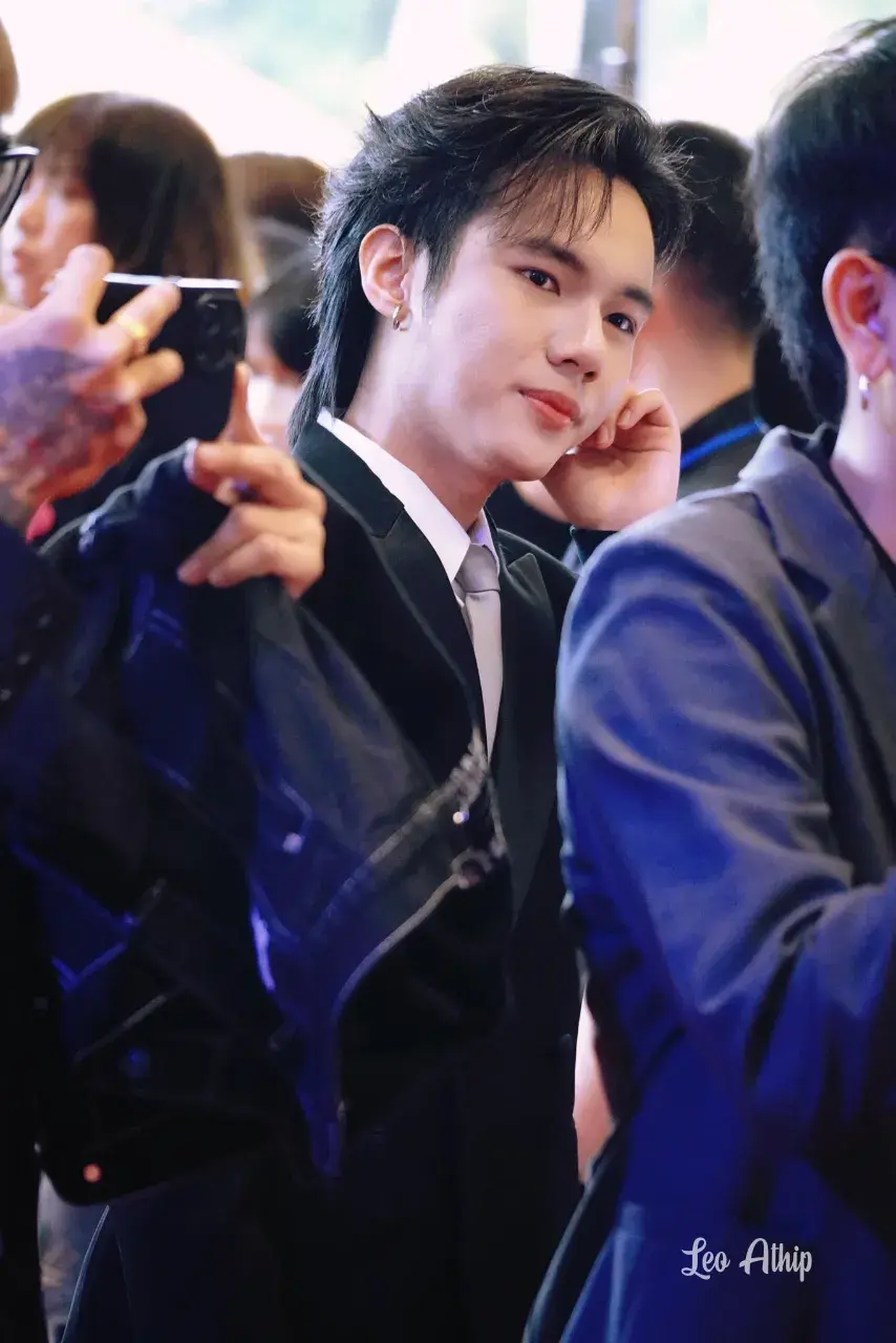 ลีโอ อธิป นักร้องลูกทุ่งดาวรุ่งชายยอดเยี่ยมแห่งปี