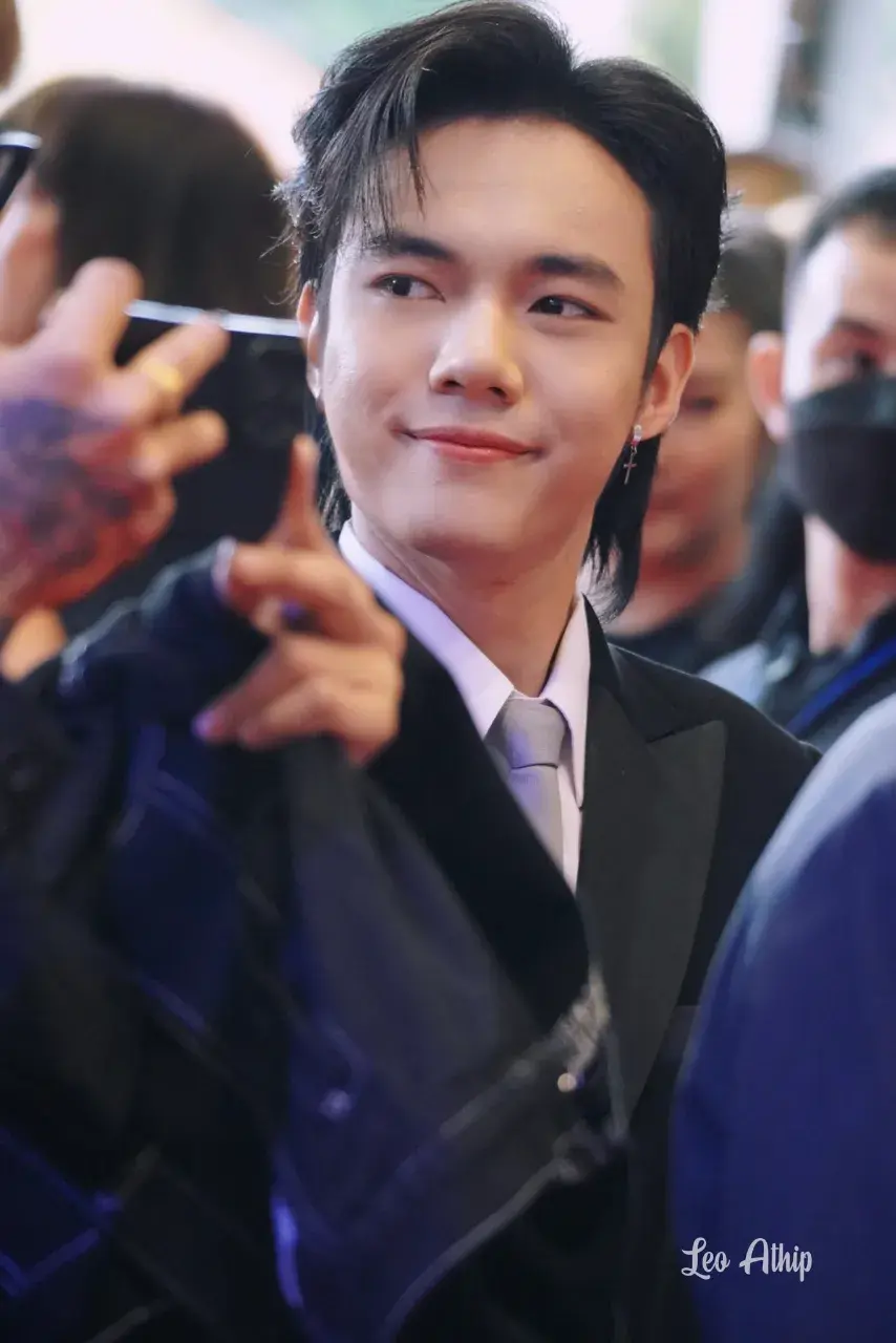 ลีโอ อธิป นักร้องลูกทุ่งดาวรุ่งชายยอดเยี่ยมแห่งปี