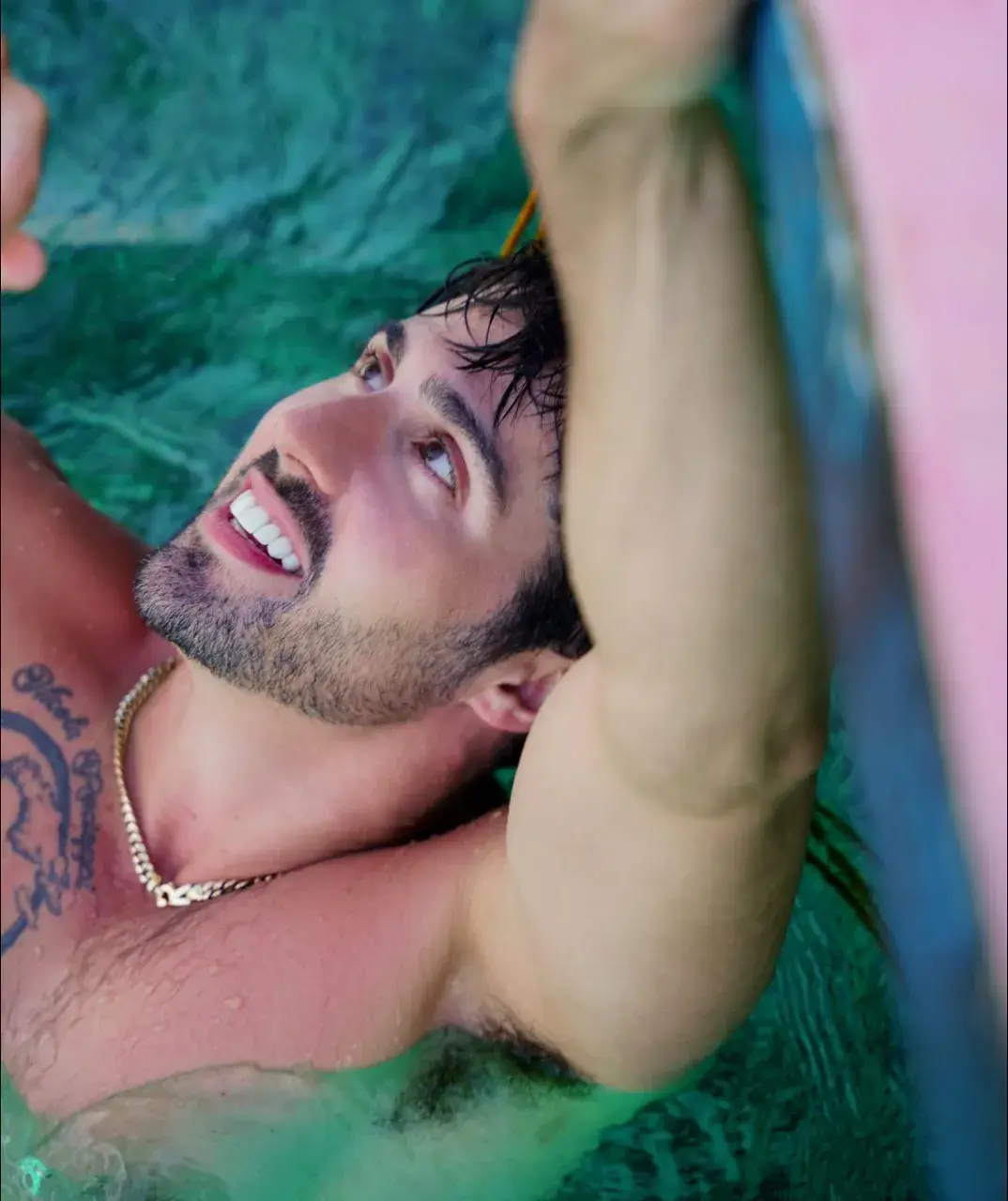 เข้มข้นกลืนลงคอ