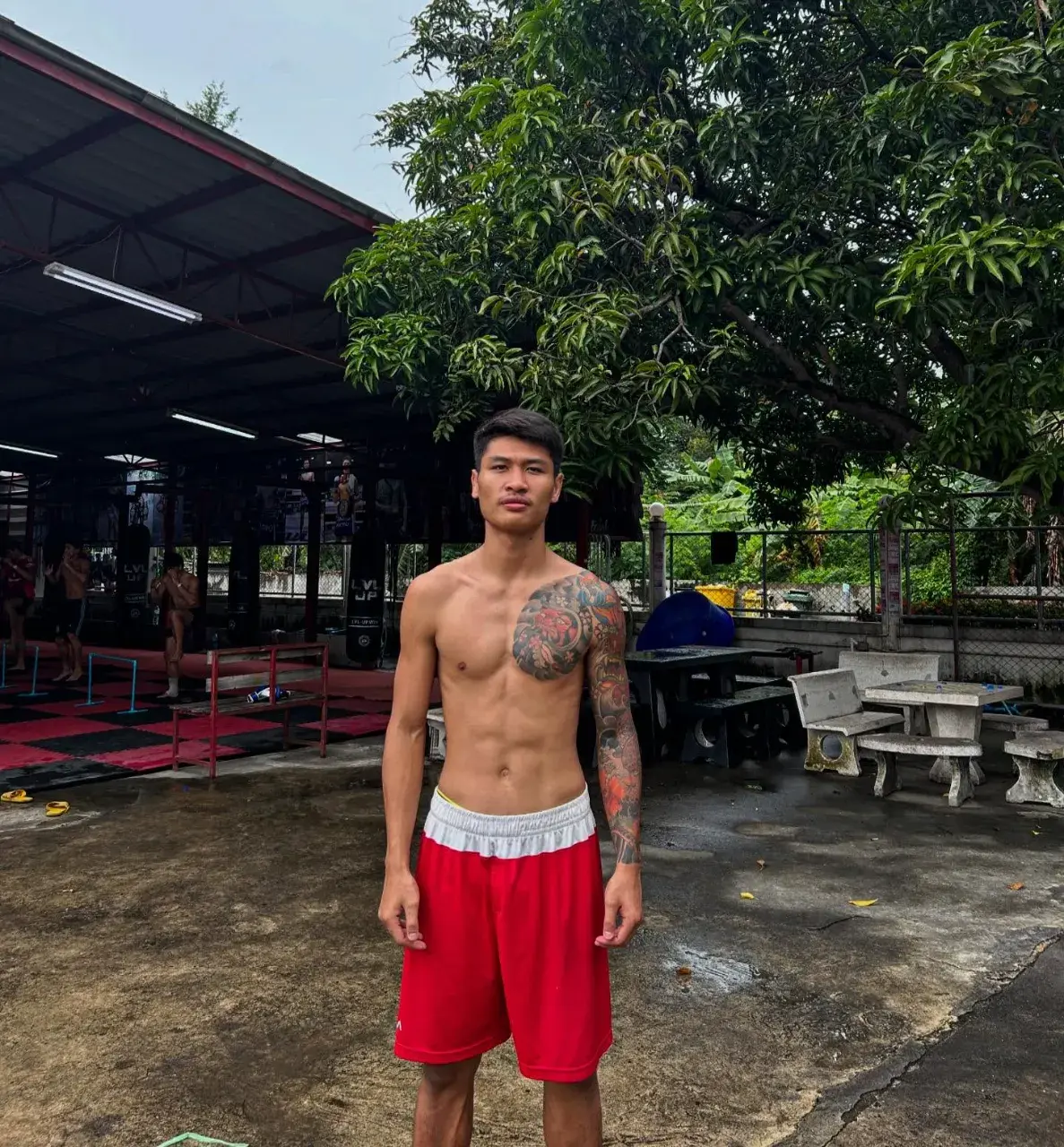 เข้มข้นกลืนลงคอ