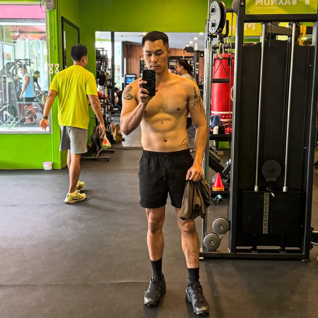 ยั่ววววให่