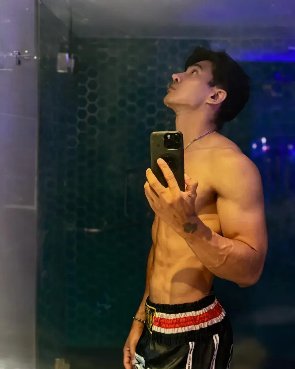 ลองมองสิเออ