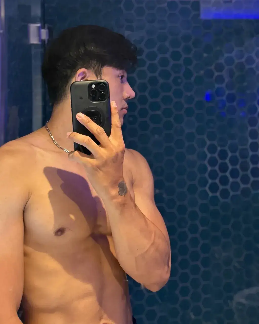 ลองมองสิเออ