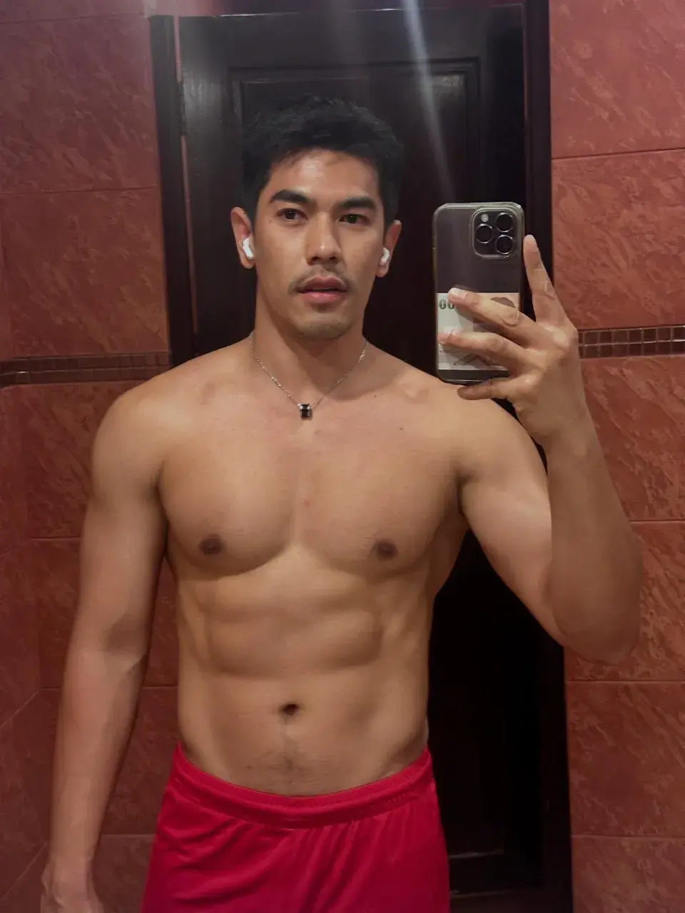 ลองมองสิเออ