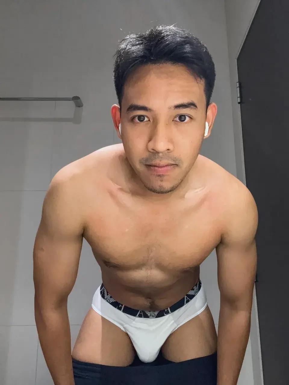 ลองมองสิเออ