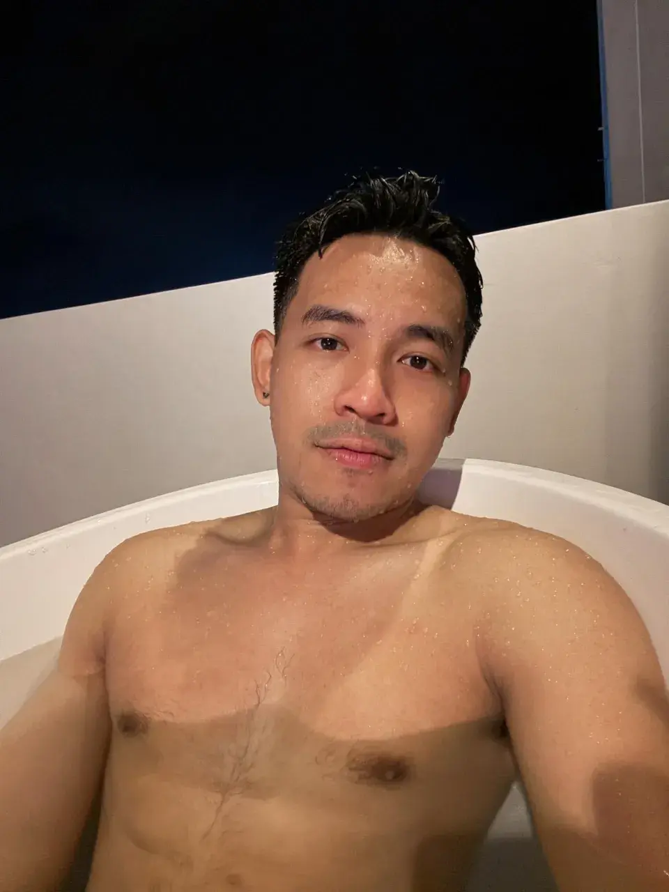 ลองมองสิเออ