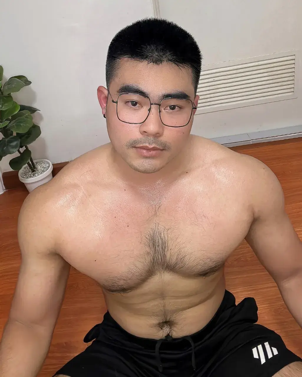 หม่ำหมีกีสั่น