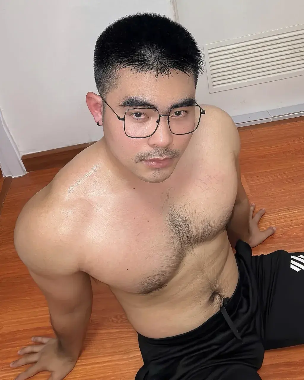 หม่ำหมีกีสั่น