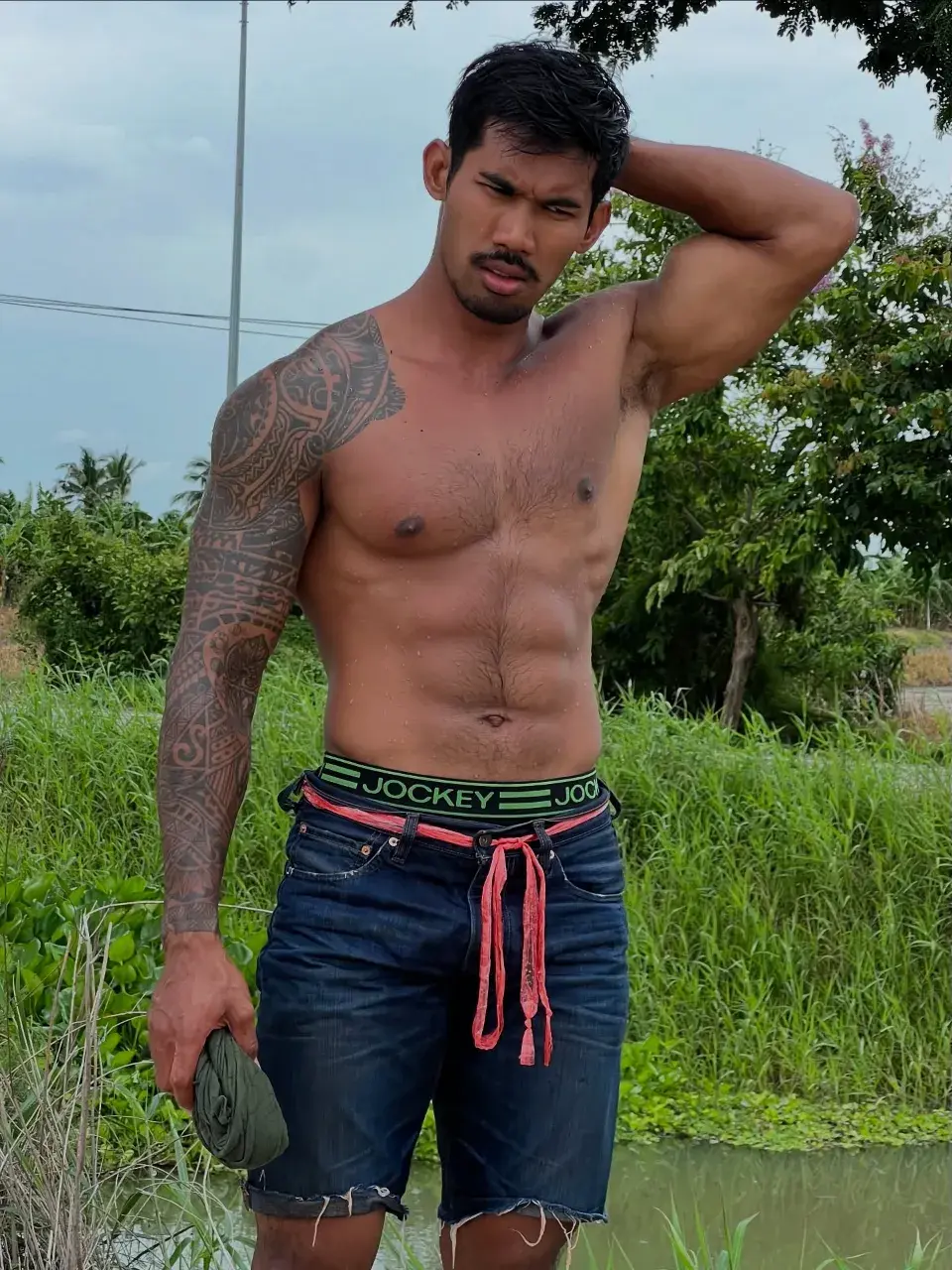 เห็นแล้วสั่นอยากโดน