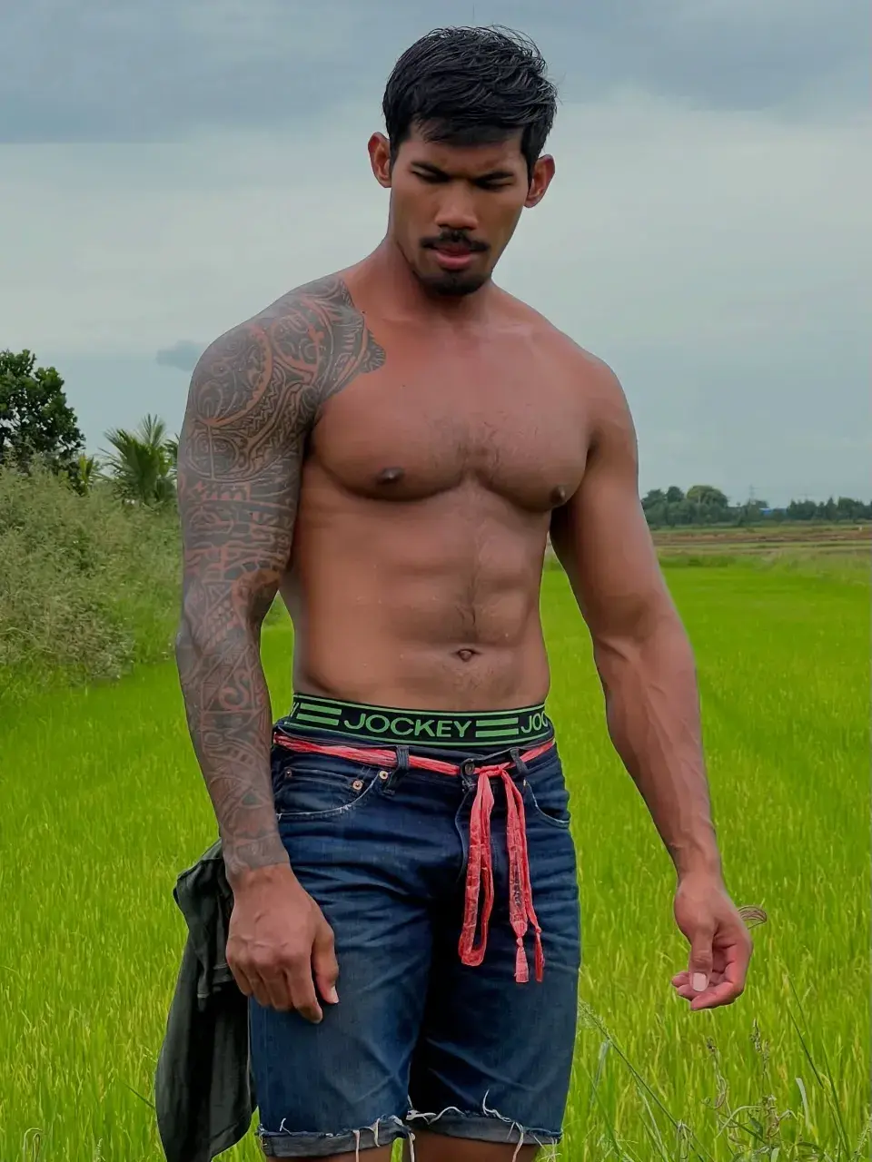 เห็นแล้วสั่นอยากโดน