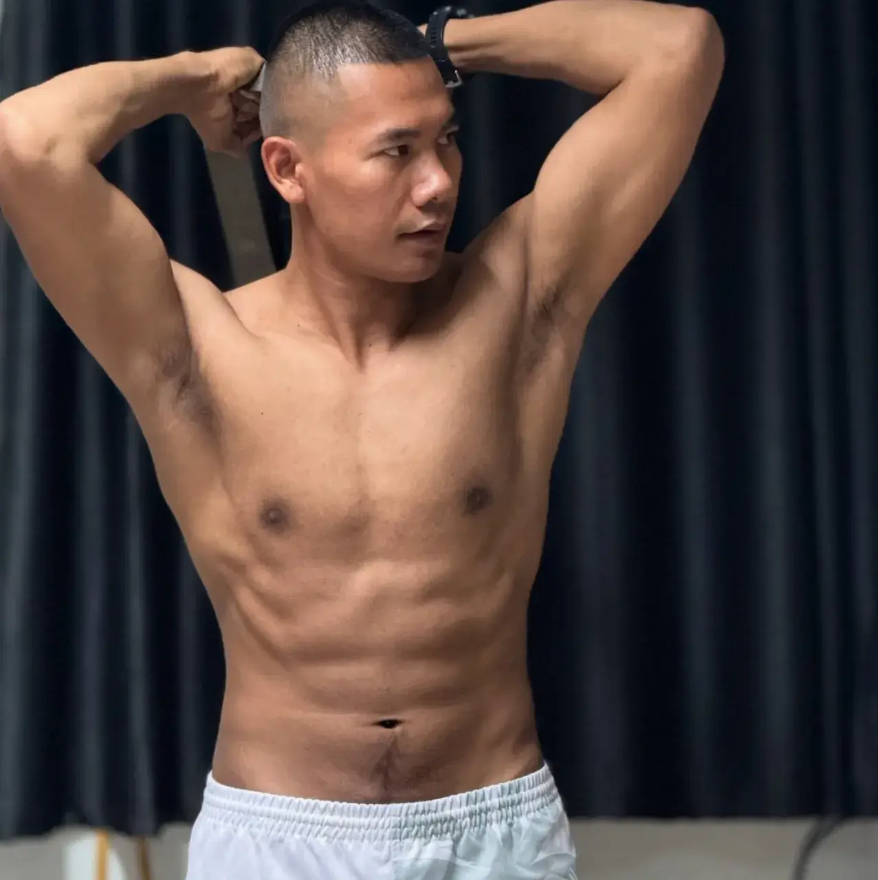 ยอมขมคอ