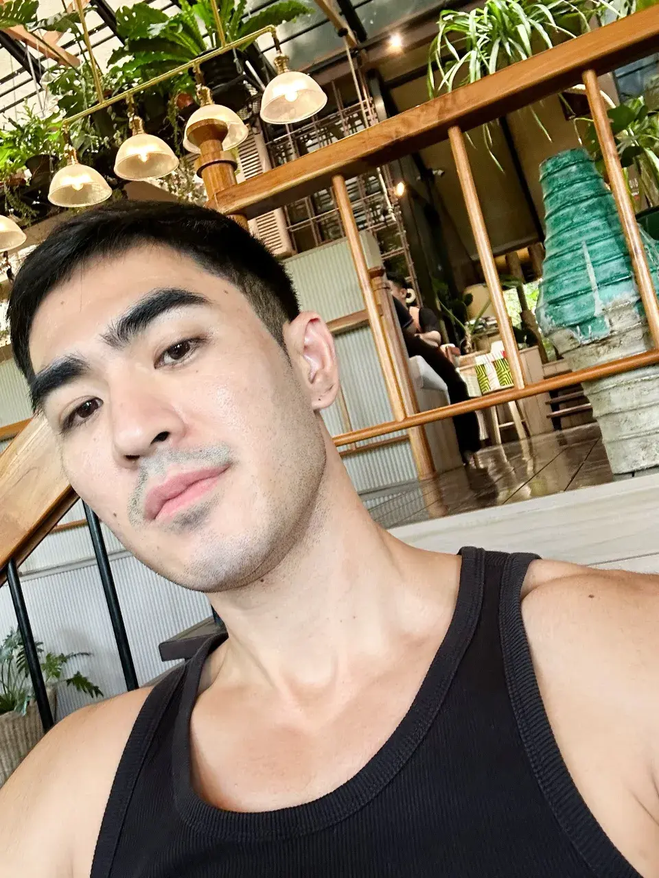 ยอมขมคอ