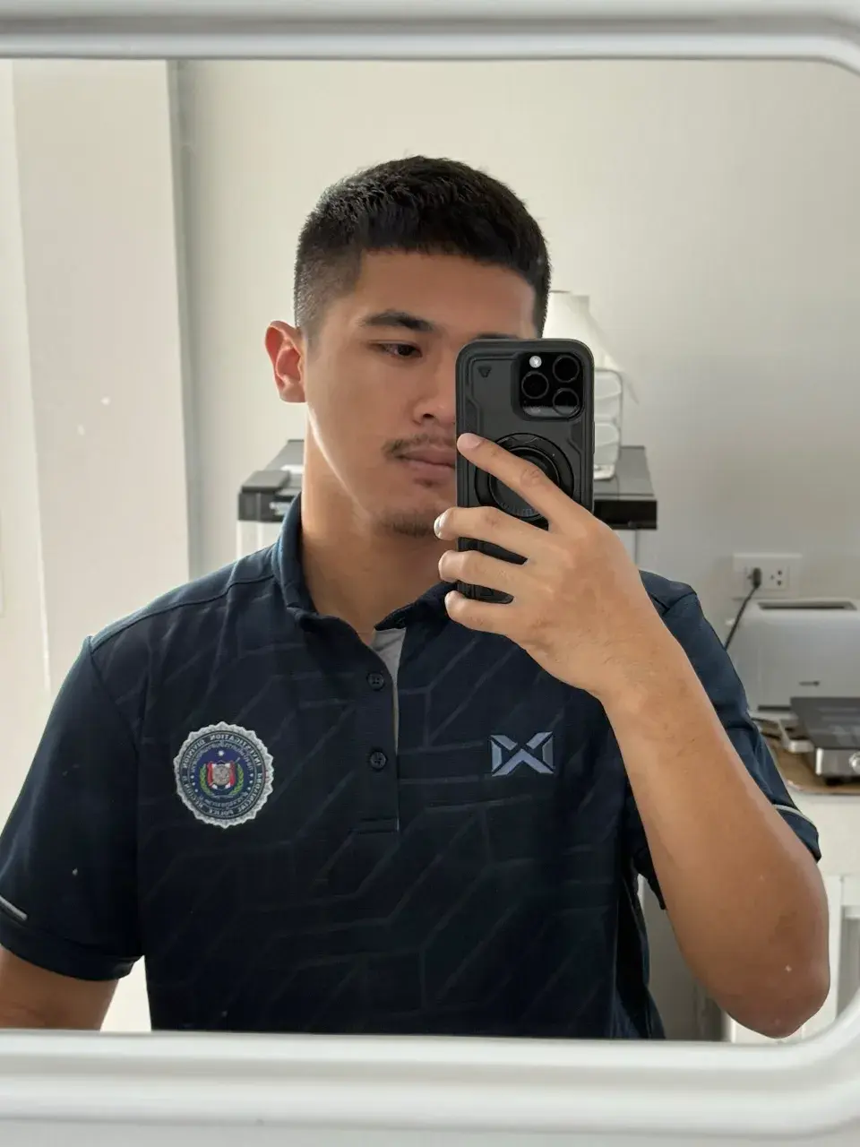 ยอมขมคอ