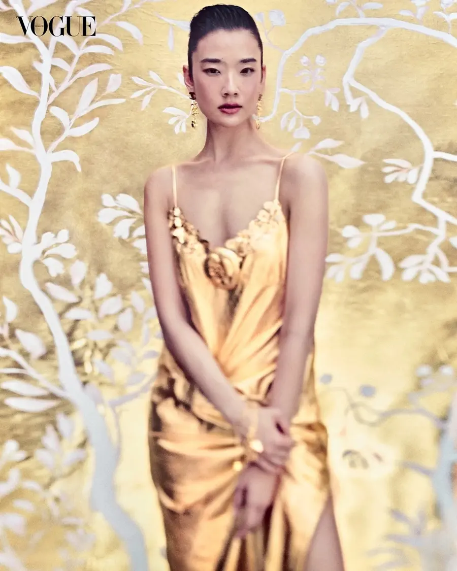 ออกแบบ-ชุติมณฑน์ @ VOGUE Thailand July 2025