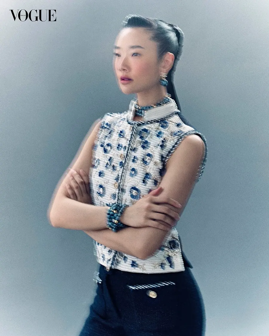 ออกแบบ-ชุติมณฑน์ @ VOGUE Thailand July 2025