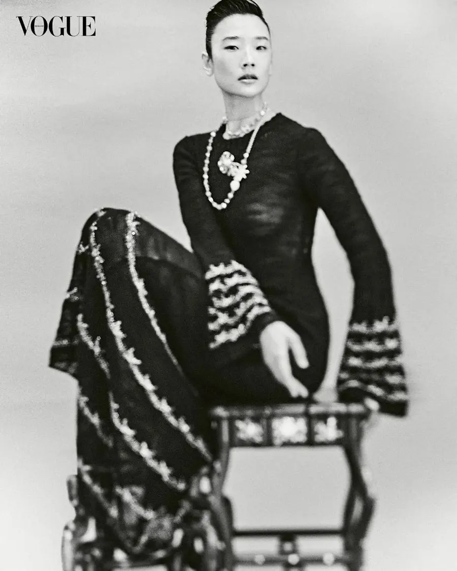 ออกแบบ-ชุติมณฑน์ @ VOGUE Thailand July 2025