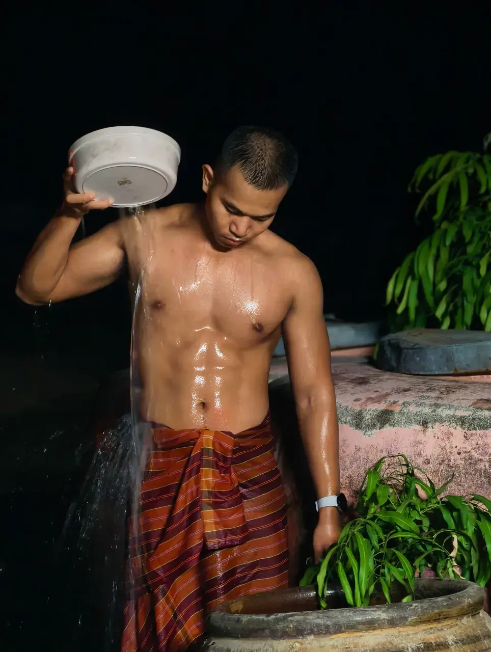 ไทบ้านสะท้านน้ำแตก