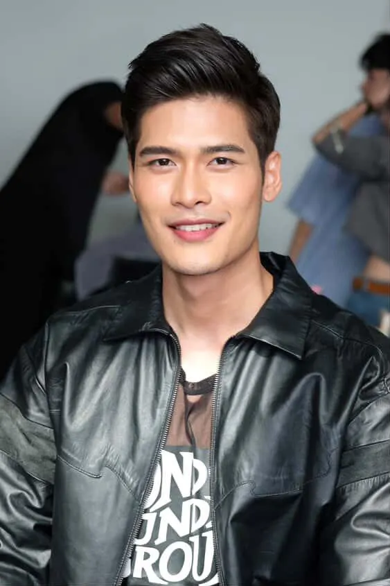 ขอ2เลือกไม่ถูก จะหนุ่มไทยหรือสาย.ฝ