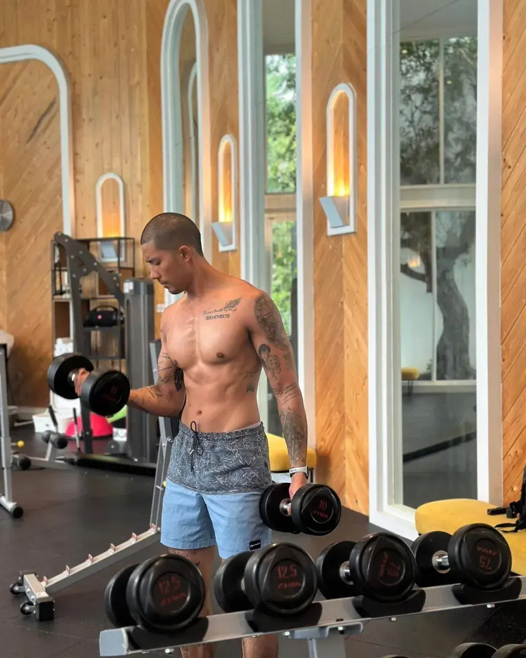 ทหารหนุ่มเทรนเนอร์