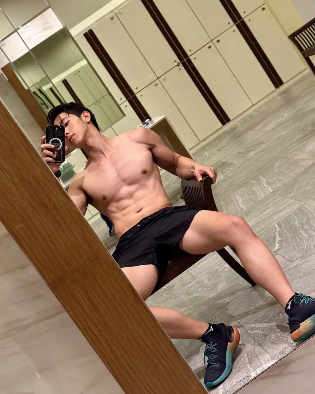 Cool GUY : Prawanwith Sirisukpokar