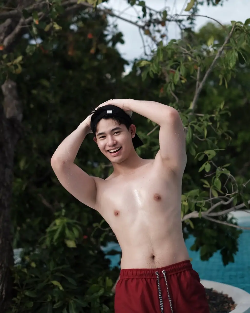 Flight attendant : NUTTAPONG SITPRASERTNAND