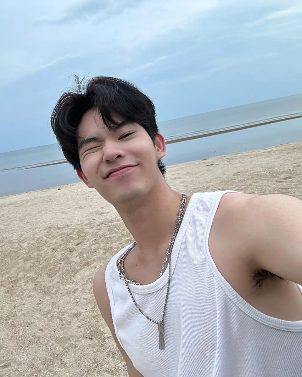 Flight attendant : NUTTAPONG SITPRASERTNAND