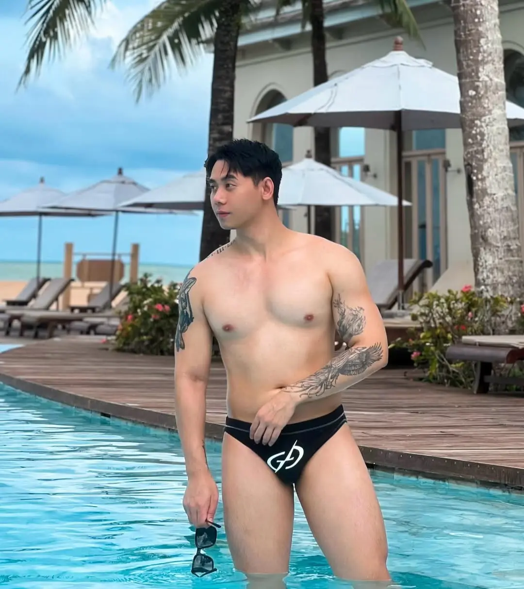 Social Media Influencers : คูมปลาวาฬ