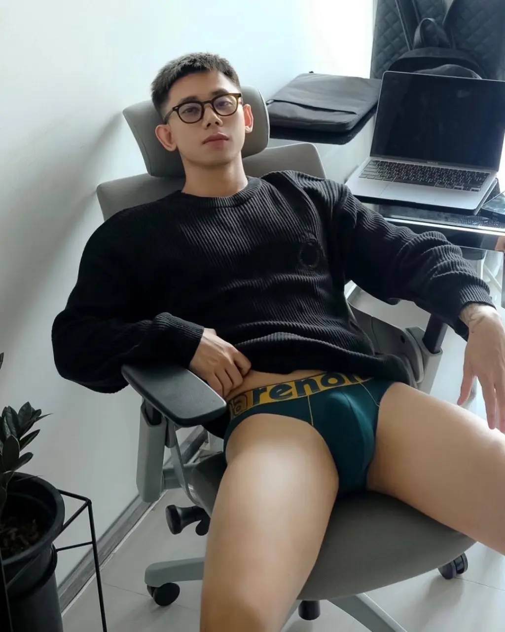 Social Media Influencers : คูมปลาวาฬ