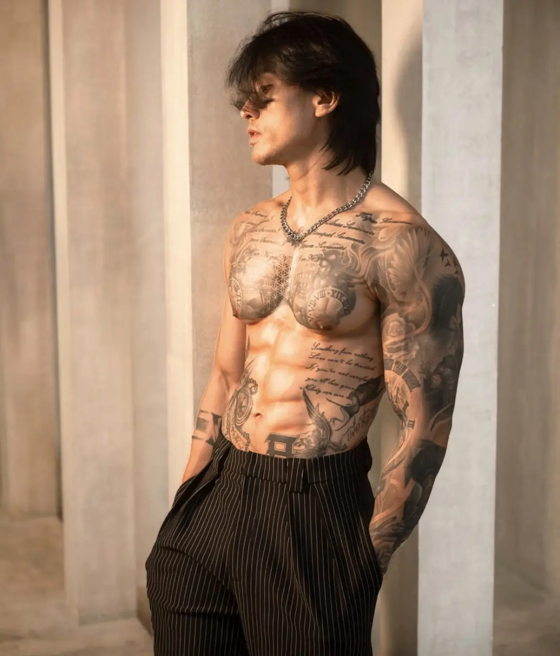 หล่อลอยสัก <<20>>