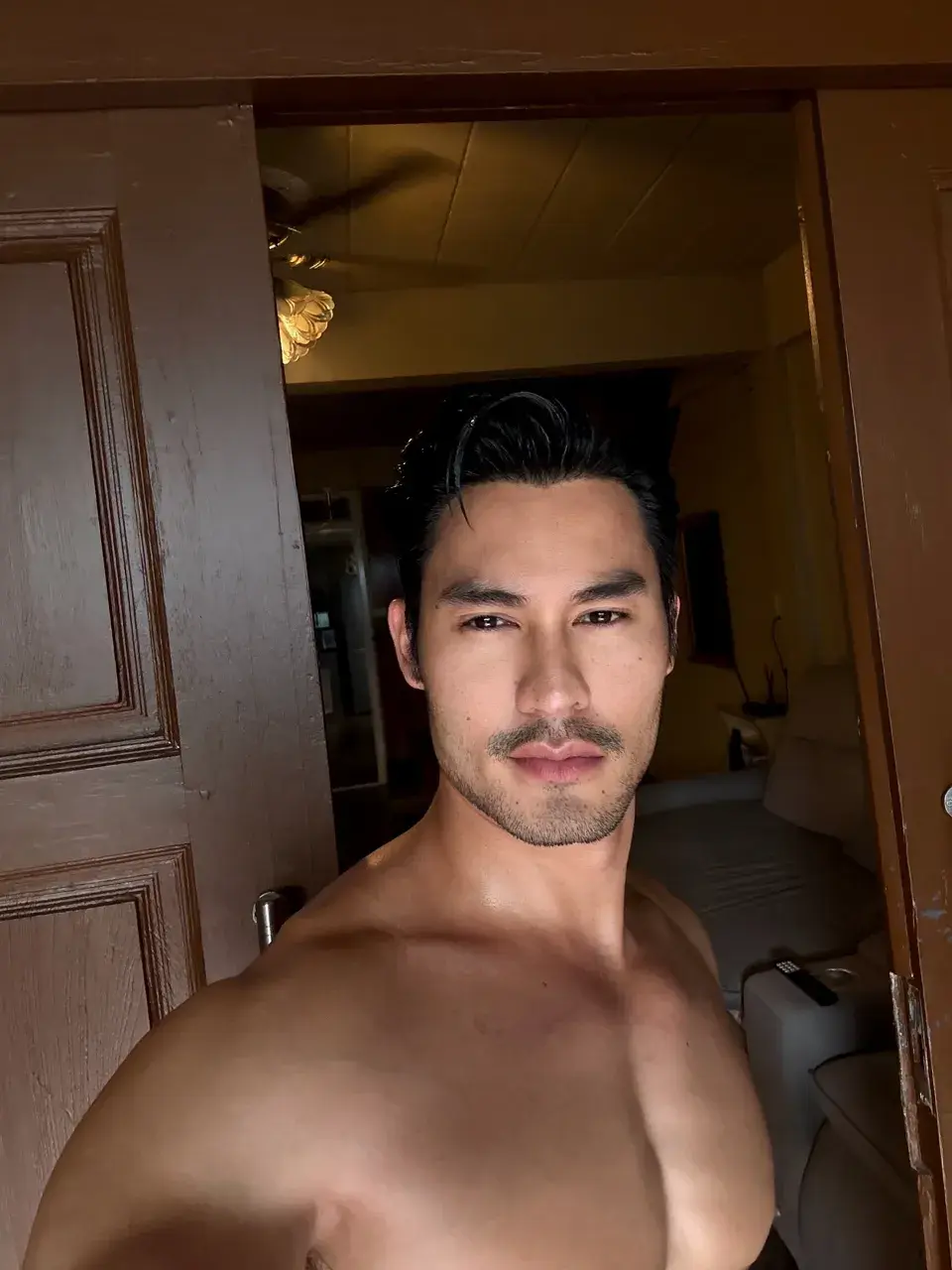 หนุ่มล่ำๆอยากปล้ำเลยพี่