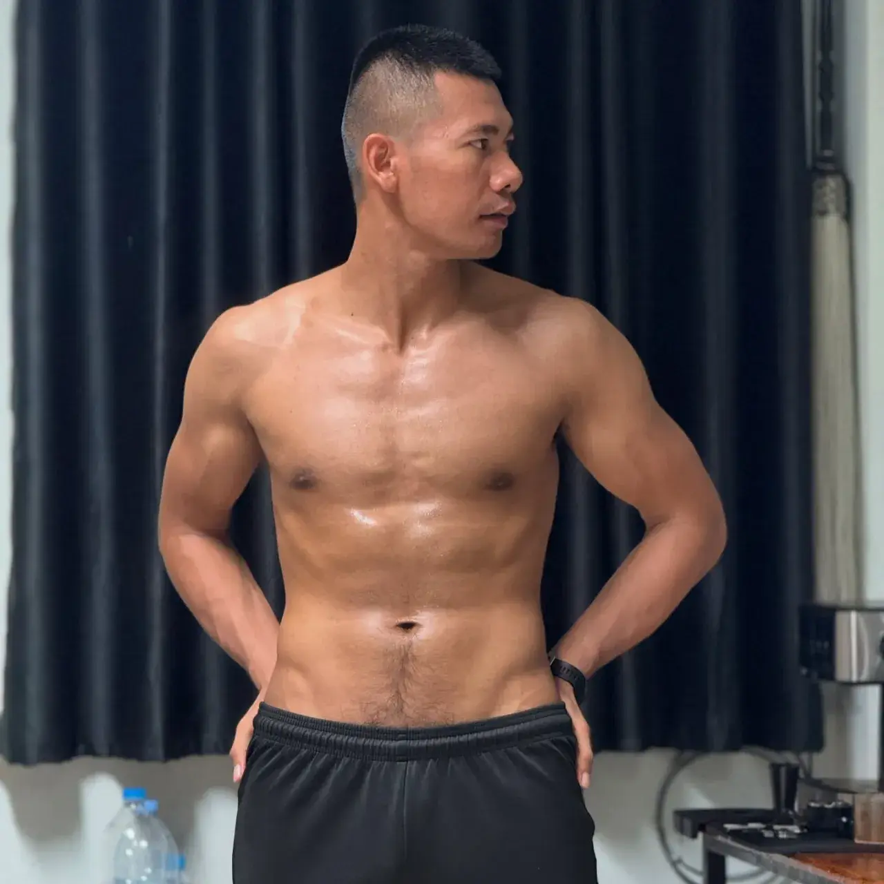 อมก่อนที่เธอจะเลีย